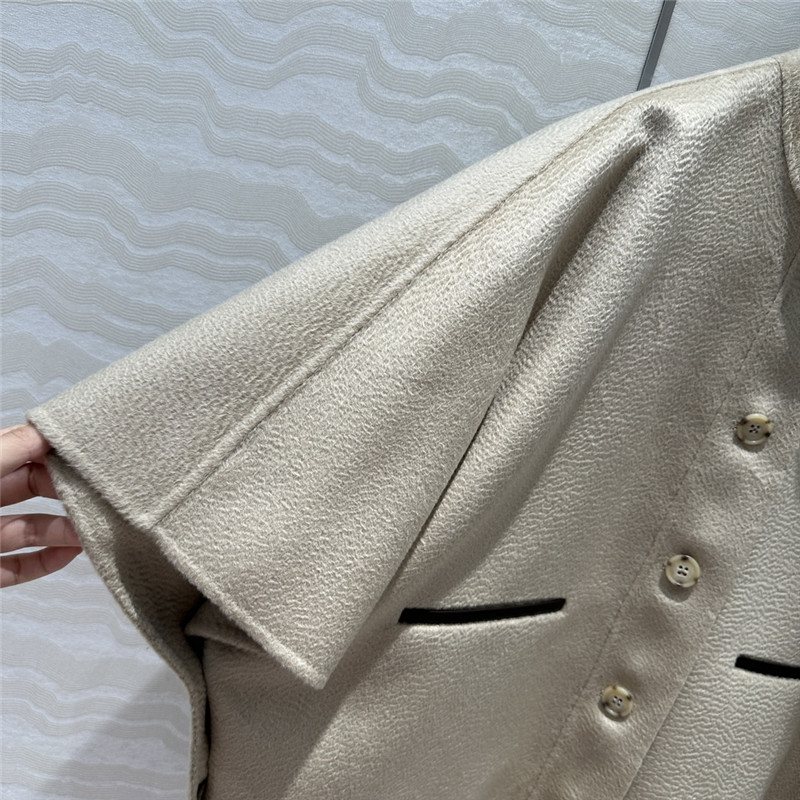 Vanitoo Temperament Small Cape