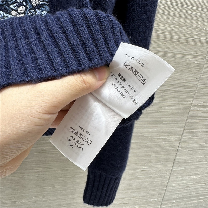 D10r embroidered wool sweater navy