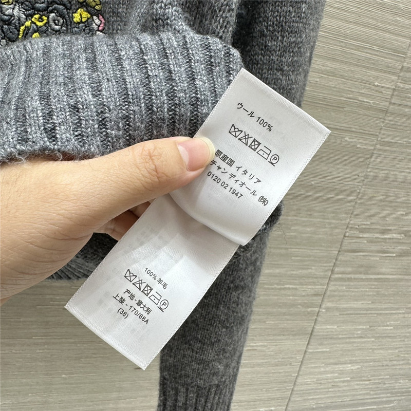 D10r embroidered wool sweater grey