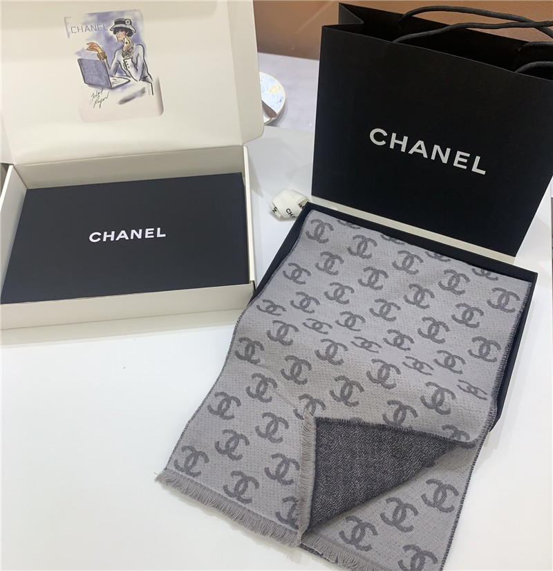 Ch**el gradient grey scarf