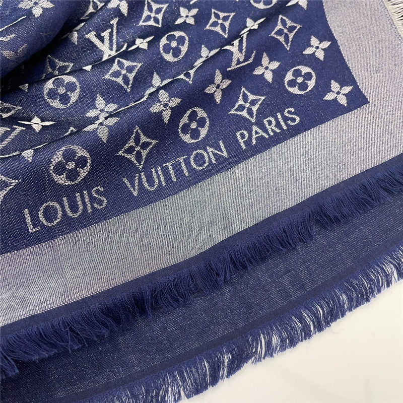 l0vis Vvtt0n lv gold and silver thread shawl