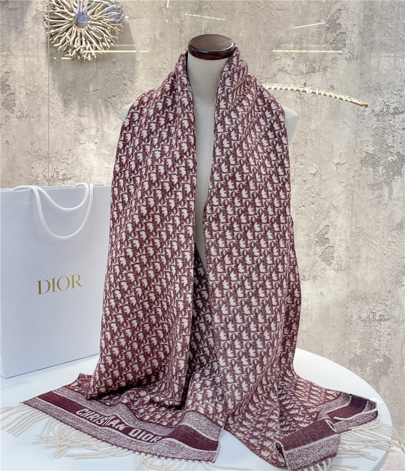 D10r cashmere printed scarf