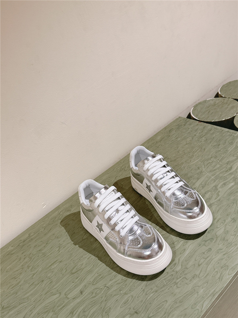 D10r silver star platform sneakers