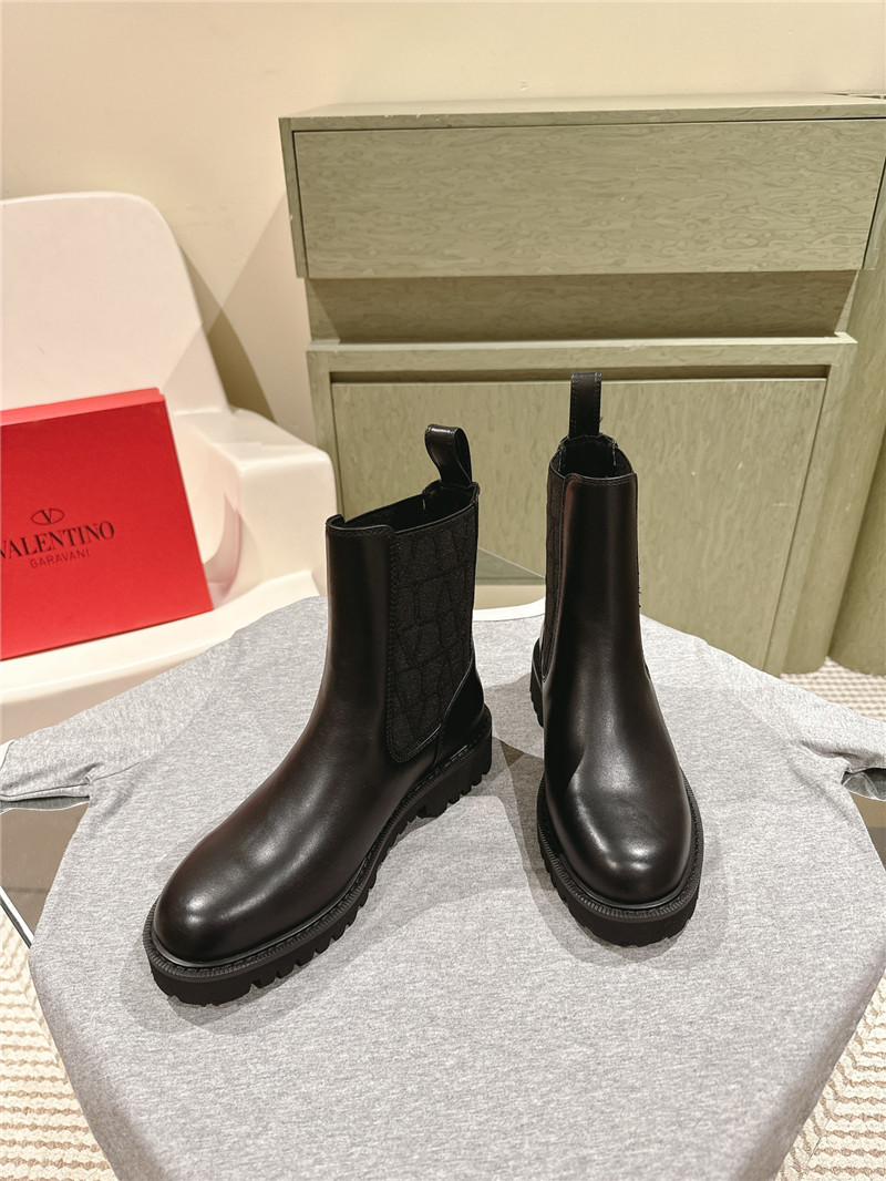 Va1e*ntin0 chelsea ankle boots