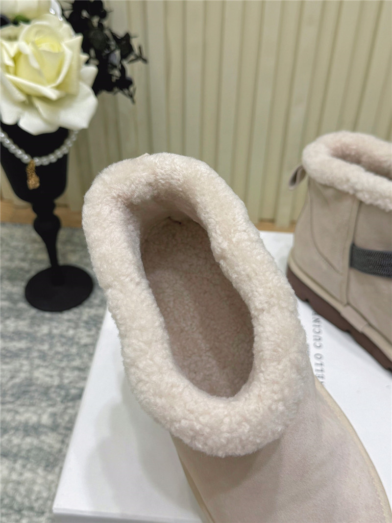 BC Grey Shearling-Lined Suede Boots