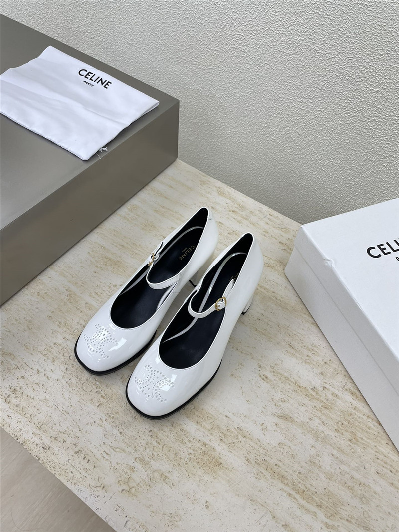 Ce1i*e lily triomphe patent pumps white