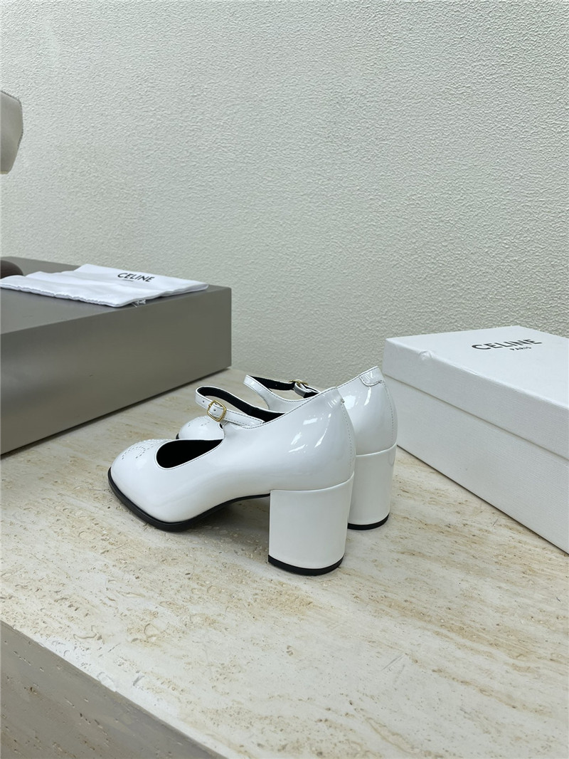 Ce1i*e lily triomphe patent pumps white