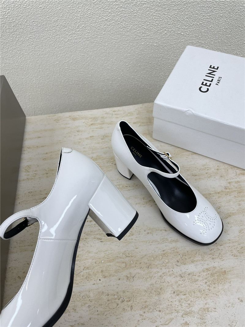 Ce1i*e lily triomphe patent pumps white