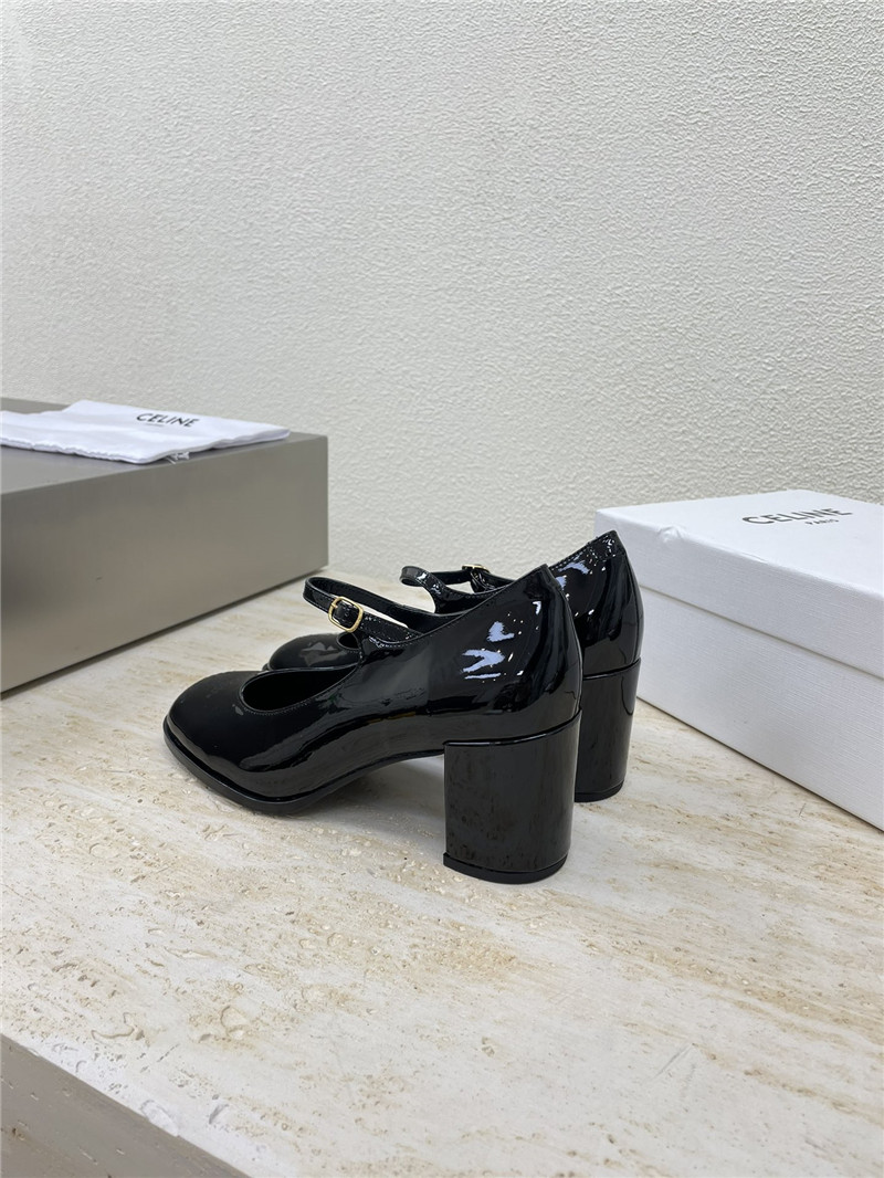 Ce1i*e lily triomphe patent pumps black