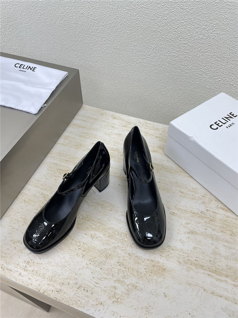 Ce1i*e lily triomphe patent pumps black
