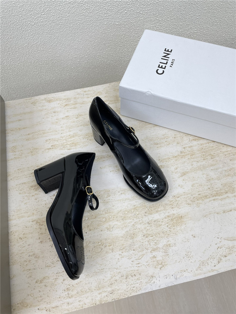 Ce1i*e lily triomphe patent pumps black