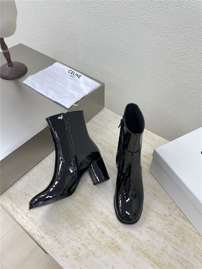 Ce1i*e triomphe zipped boots in patent calfskin
