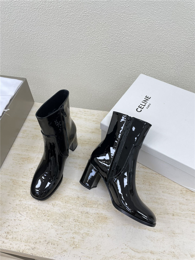Ce1i*e triomphe zipped boots in patent calfskin
