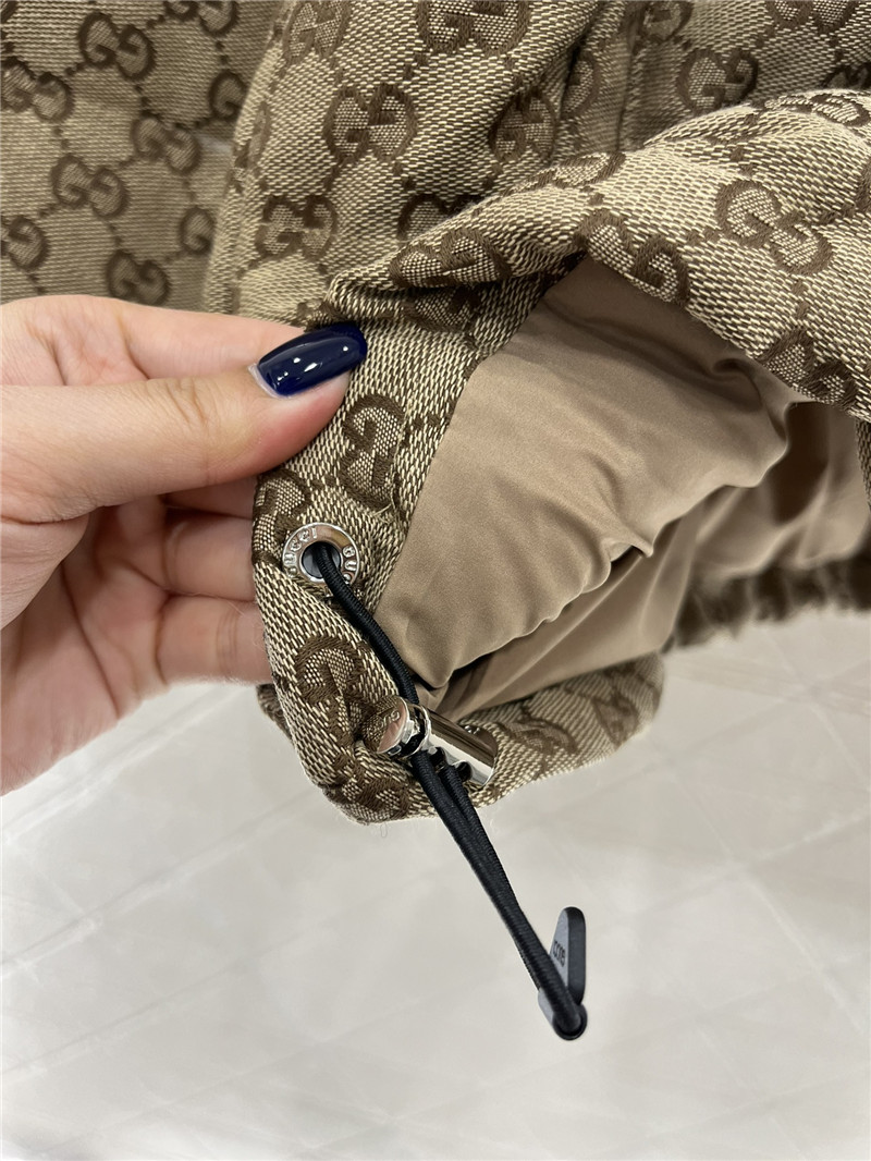 Gvc*1 jacquard belt down jacket