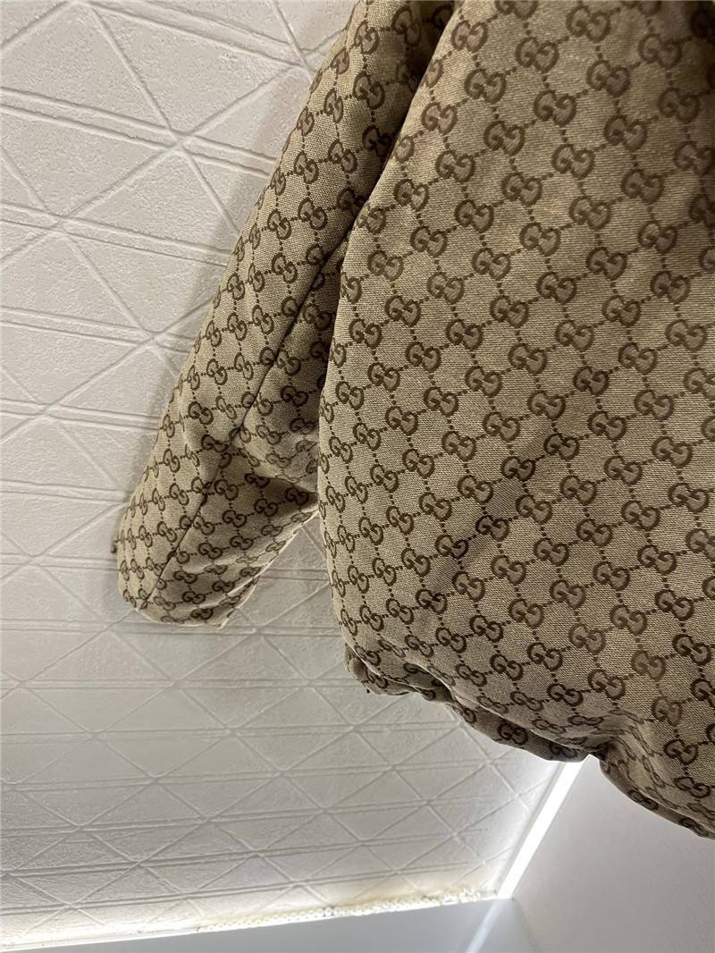 Gvc*1 reversible hooded down jacket