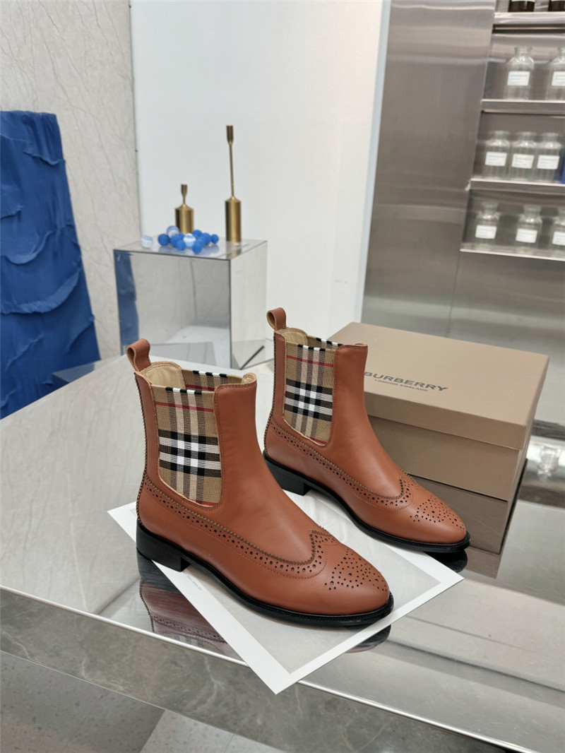 Bv*b*rry vintage check chelsea boots in brown