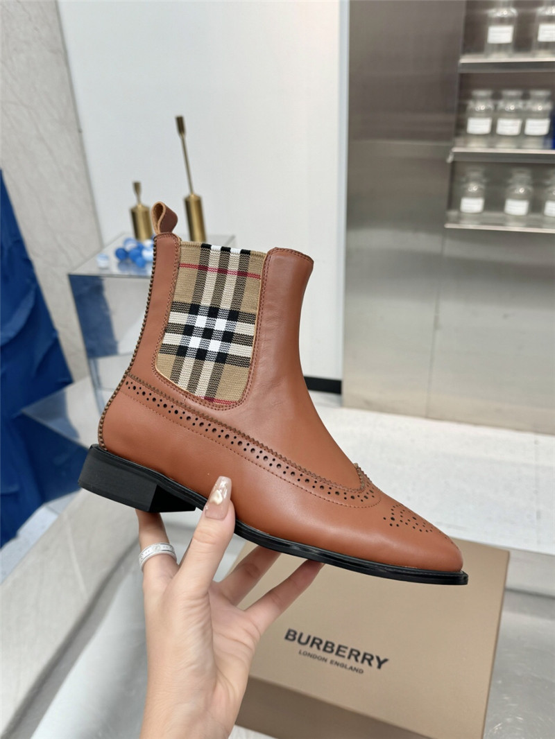 Bv*b*rry vintage check chelsea boots in brown
