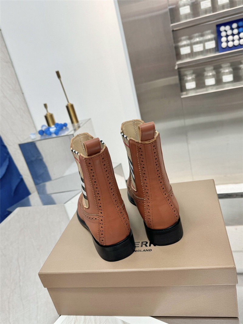 Bv*b*rry vintage check chelsea boots in brown