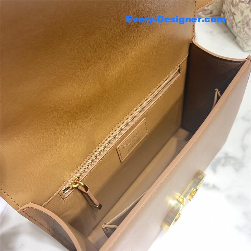 D10r 30 montaigne bag brown box