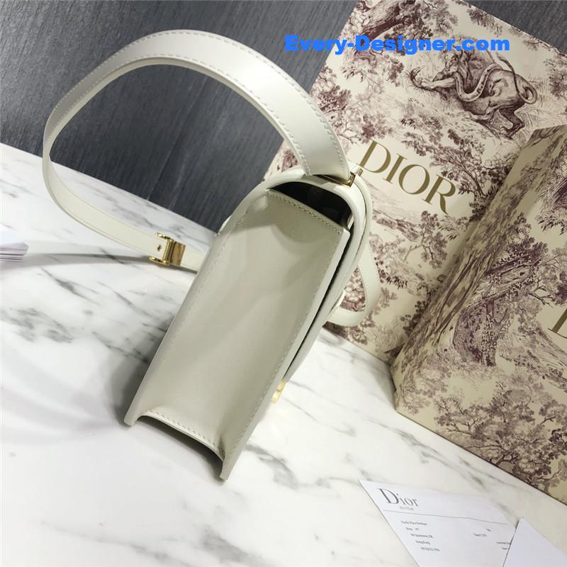 D10r 30 montaigne bag white box