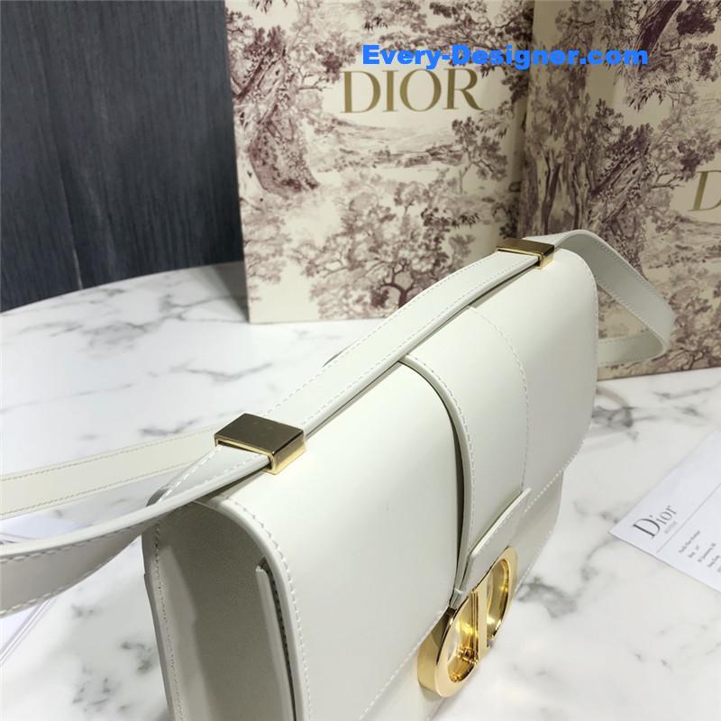 D10r 30 montaigne bag white box
