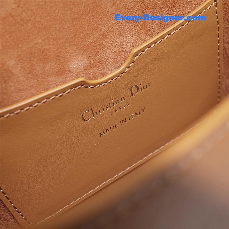 medium D10r bobby bag