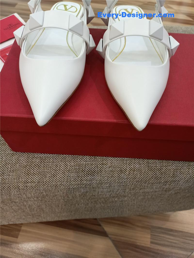 Va1e*ntin0 logo bronzing sandals