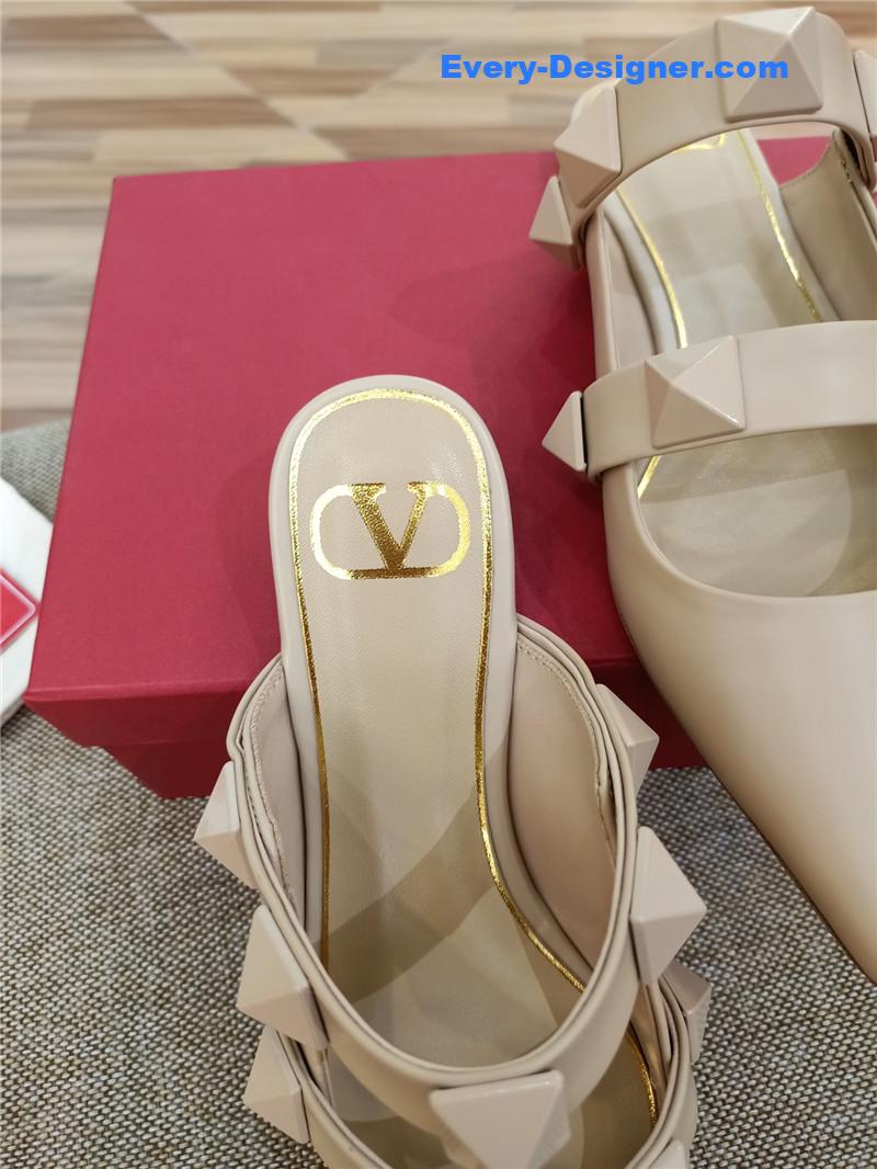 Va1e*ntin0 logo bronzing sandals