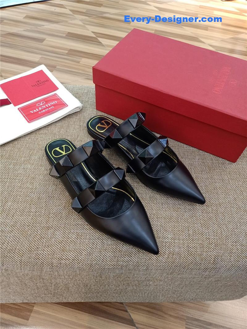 Va1e*ntin0 logo bronzing sandals