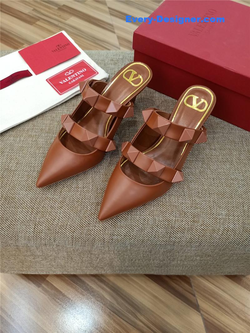 Va1e*ntin0 logo bronzing sandals