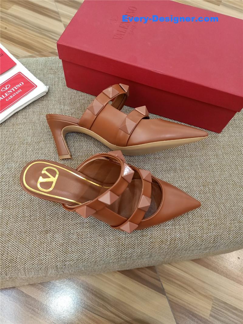 Va1e*ntin0 logo bronzing sandals
