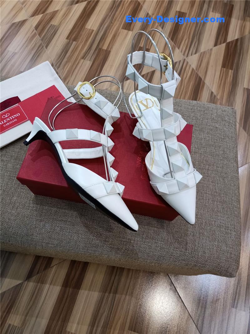 Va1e*ntin0 logo bronzing sandals