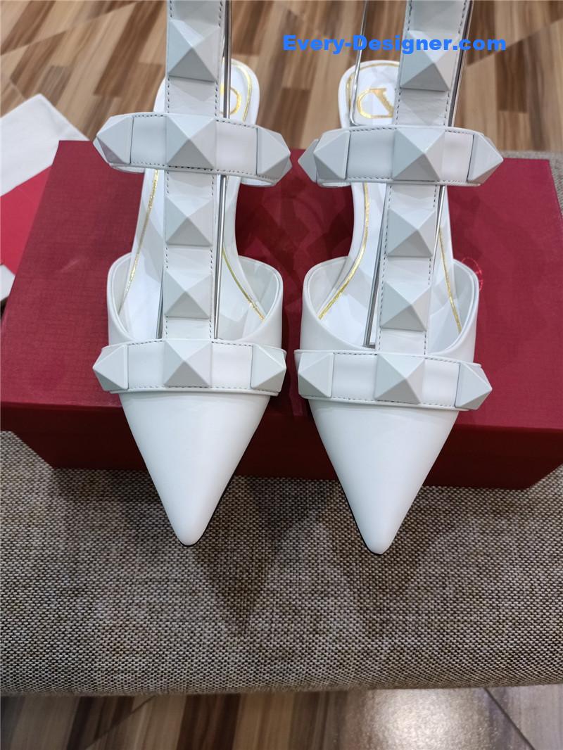 Va1e*ntin0 logo bronzing sandals