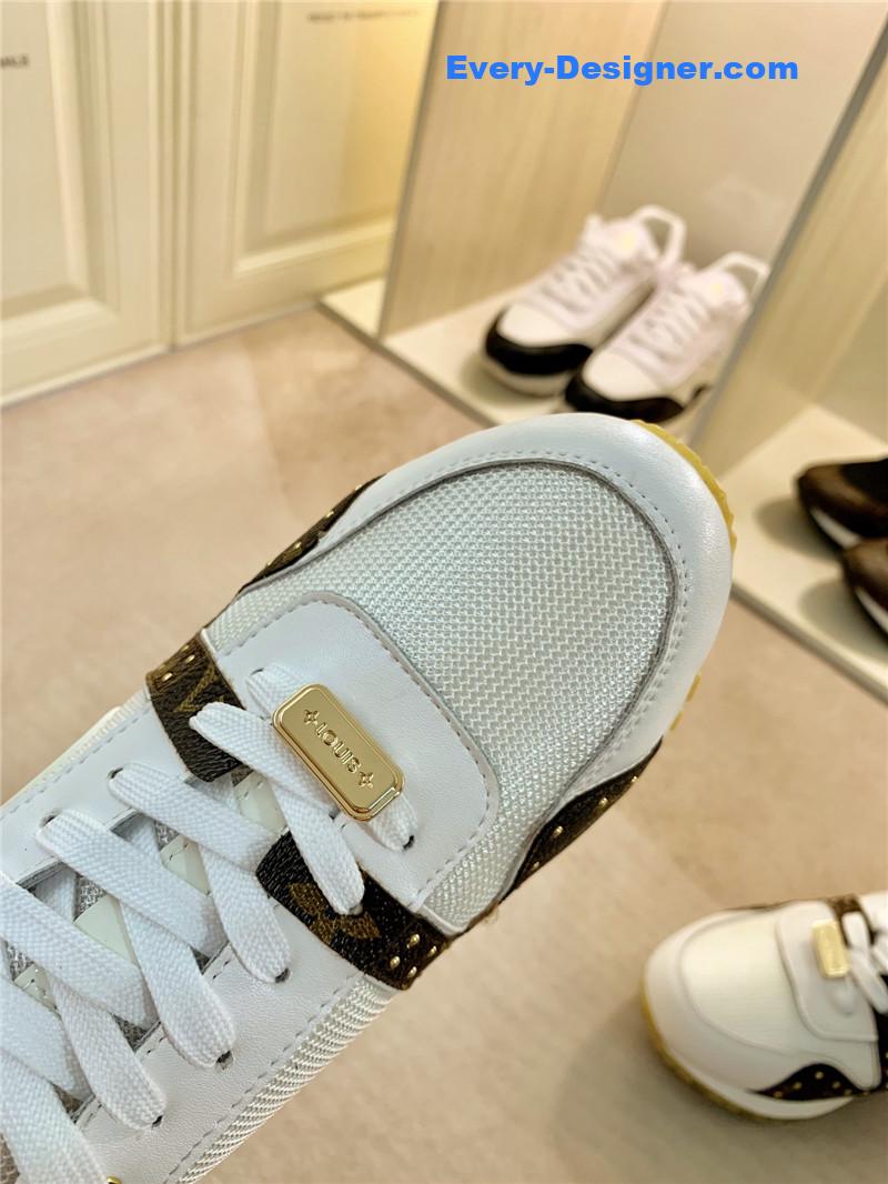 l0vis Vvtt0n lv run away sneakers