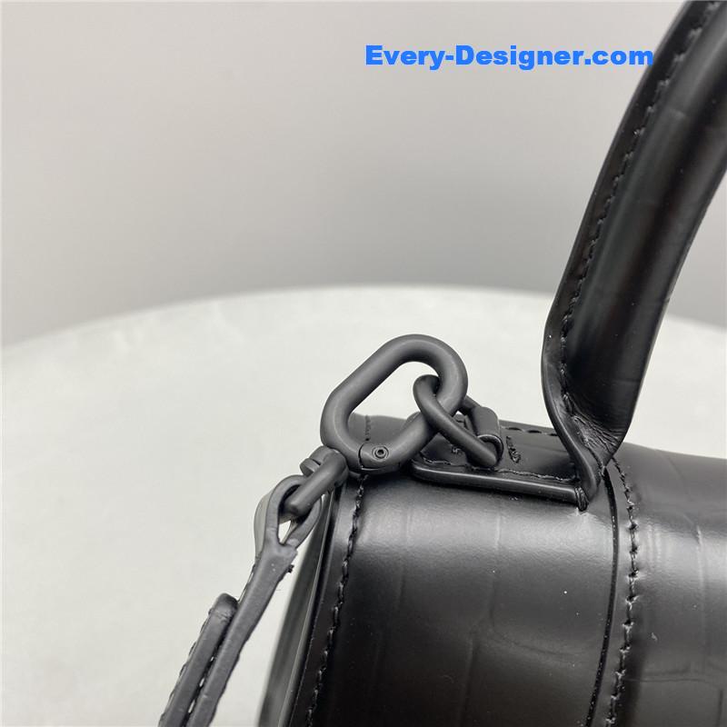 Ba1en*iaga hourglass bag black