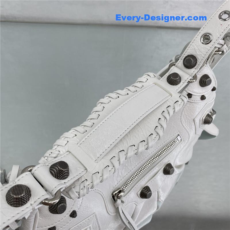 Ba1en*iaga le cagole leather shoulder bag