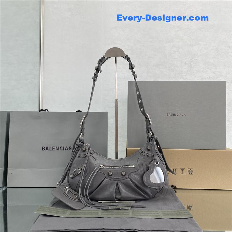 Ba1en*iaga le cagole leather shoulder bag