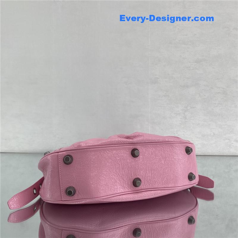 Ba1en*iaga le cagole leather shoulder bag pink