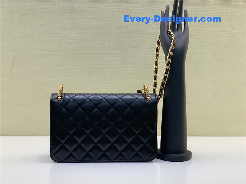 Ch**el chain flap bag