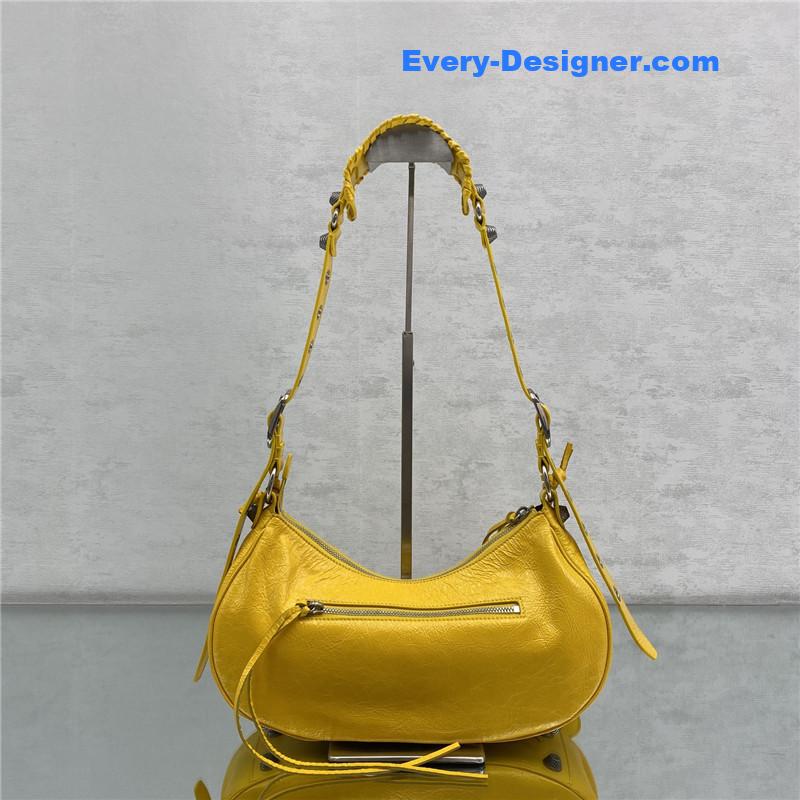 Ba1en*iaga le cagole leather shoulder bag yellow