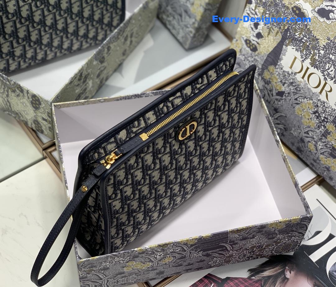 D10r oblique canvas clutch