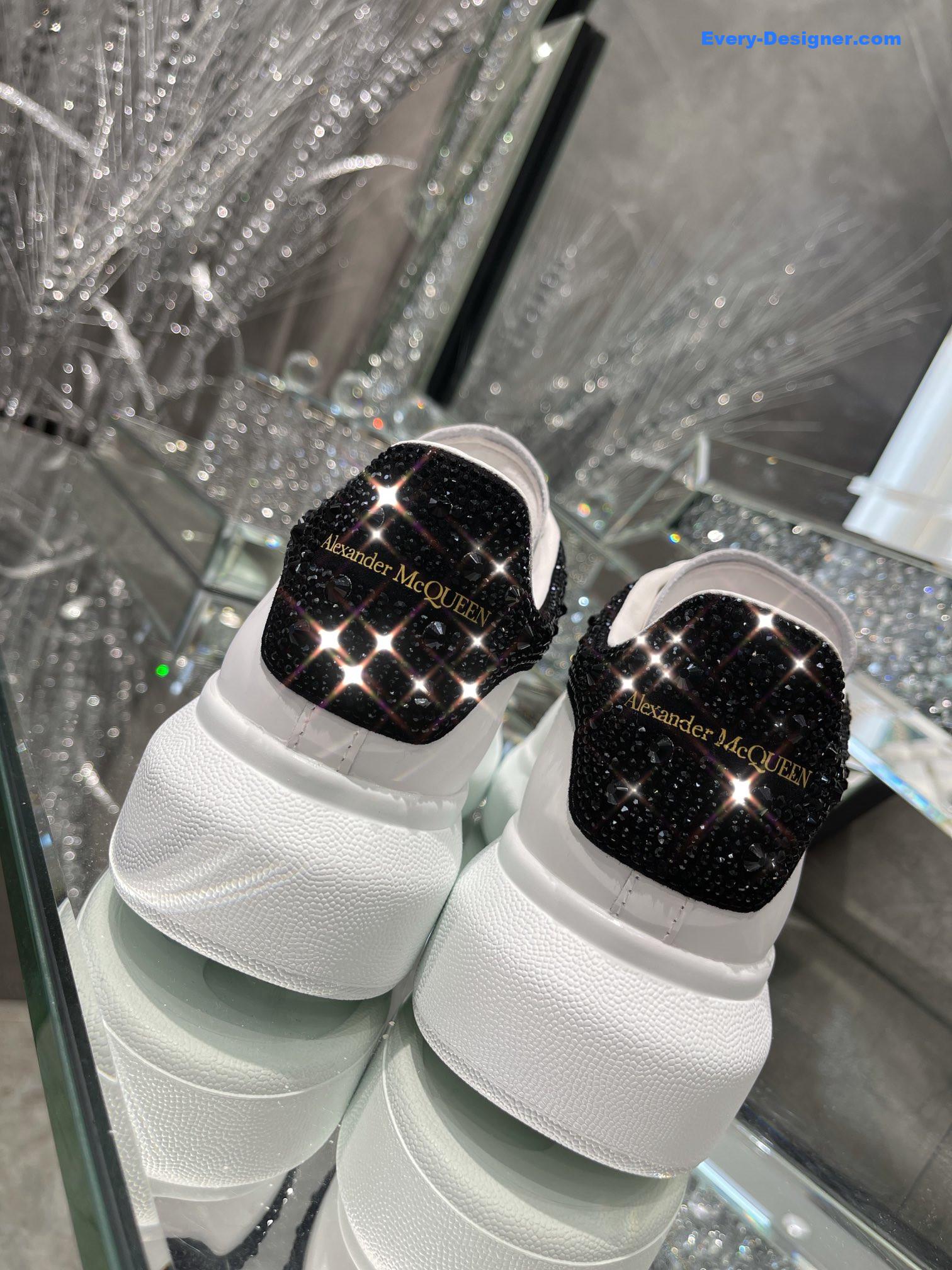 a1exa*der Mcqv*en couple sneakers