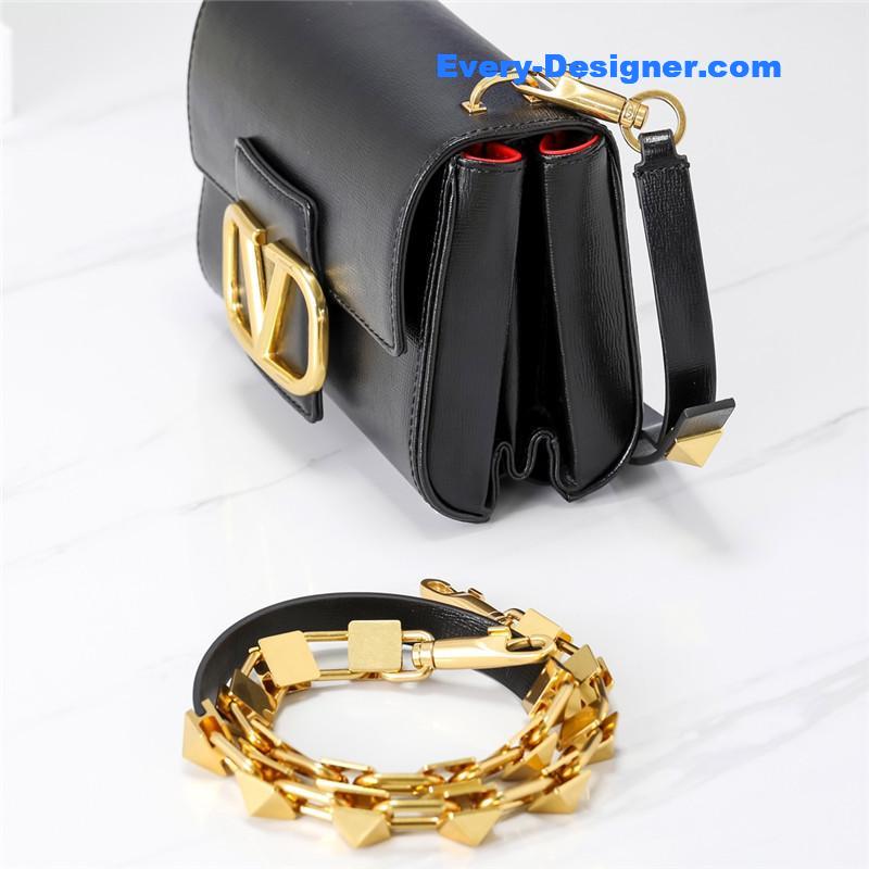 Va1e*ntin0 garavani stud sign shoulder bag