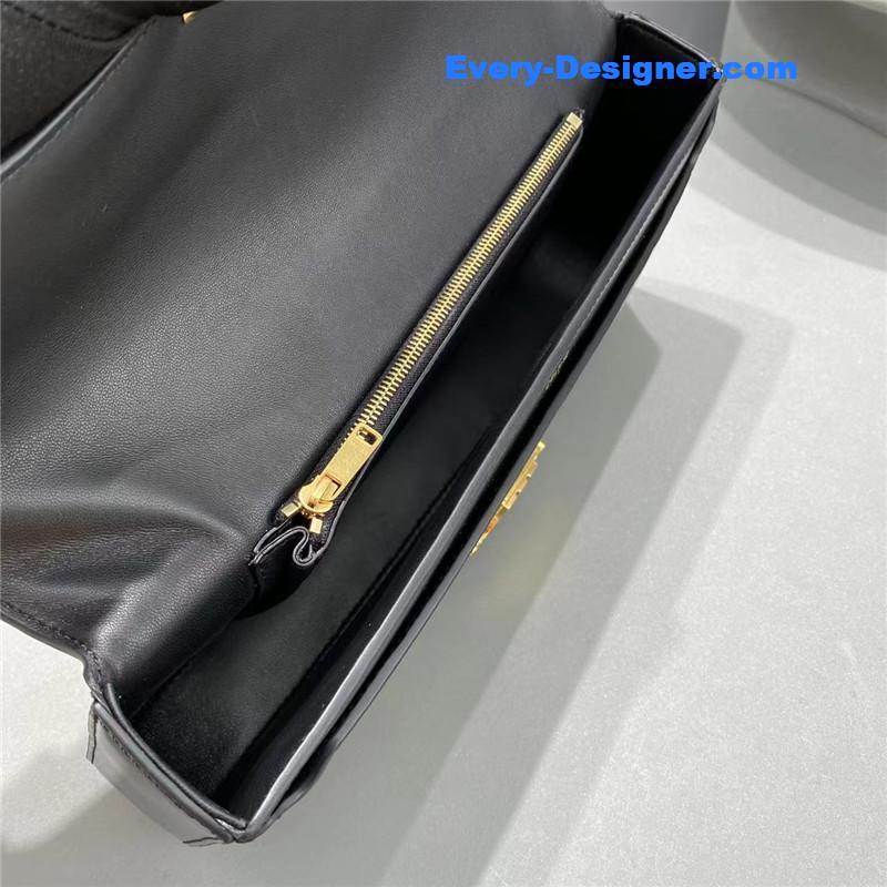 Ce1i*e triomphe chain shoulder bag