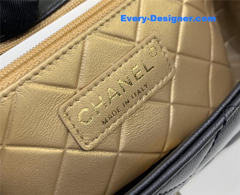 Ch**el badge cf metal decorative chain bag large