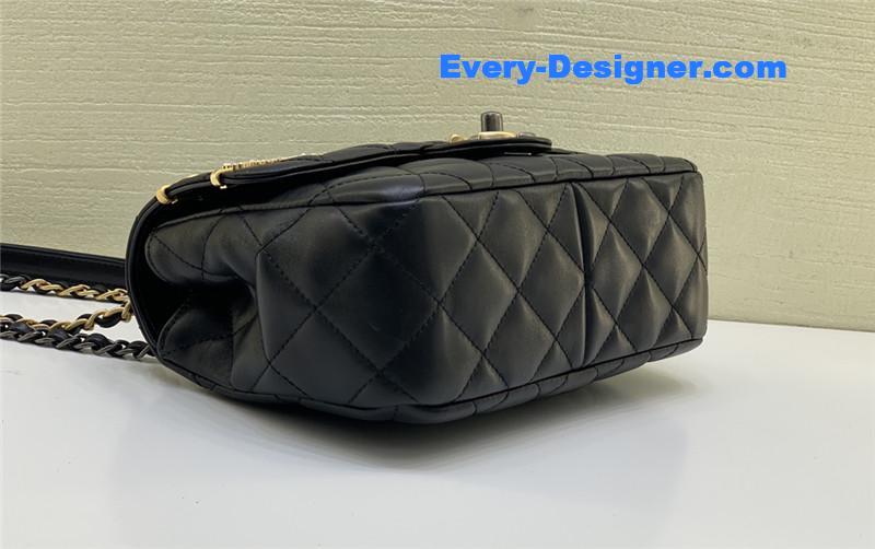 Ch**el badge cf metal decorative chain bag large