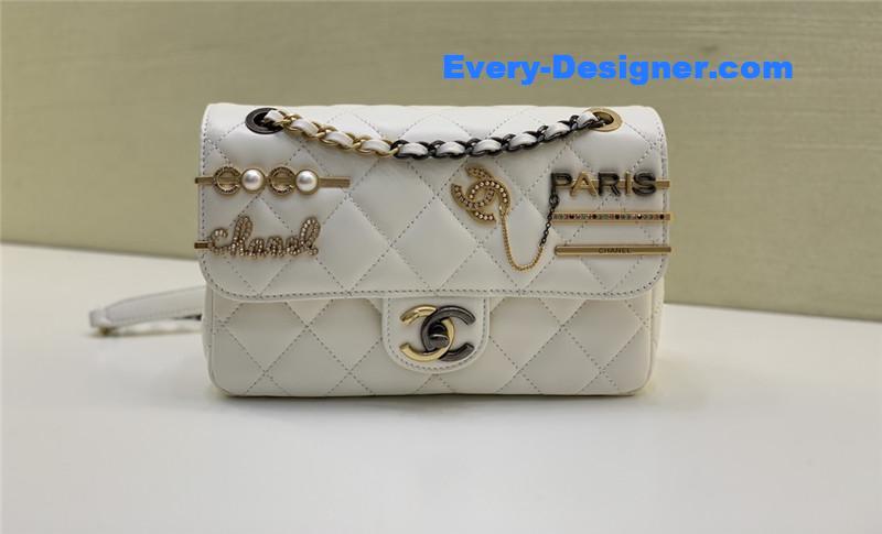 Ch**el badge cf metal decorative chain bag large