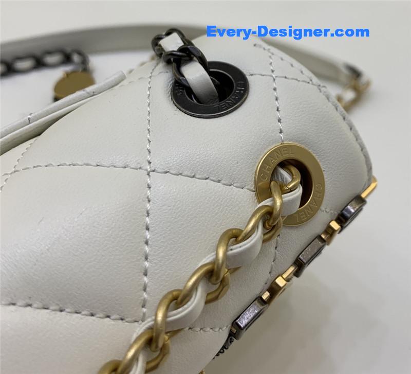 Ch**el badge cf metal decorative chain bag