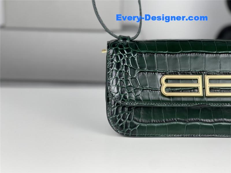 Ba1en*iaga gossip small bag crocodile