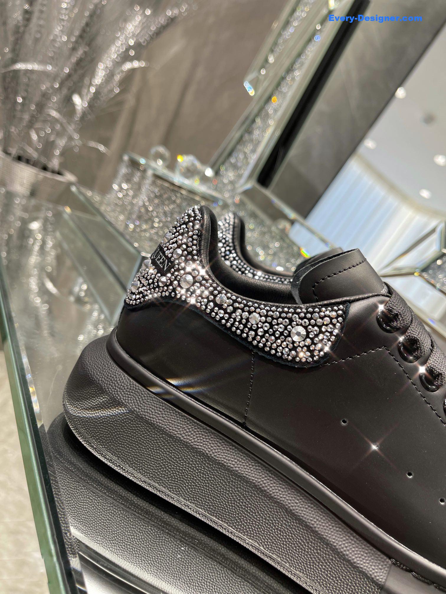 a1exa*der Mcqv*en couple sneakers